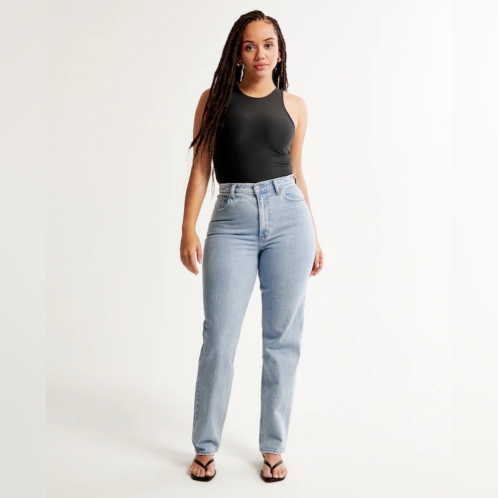 Curve Love Ultra High Rise 90s Straight Jean Light Wash Destroy - 25L